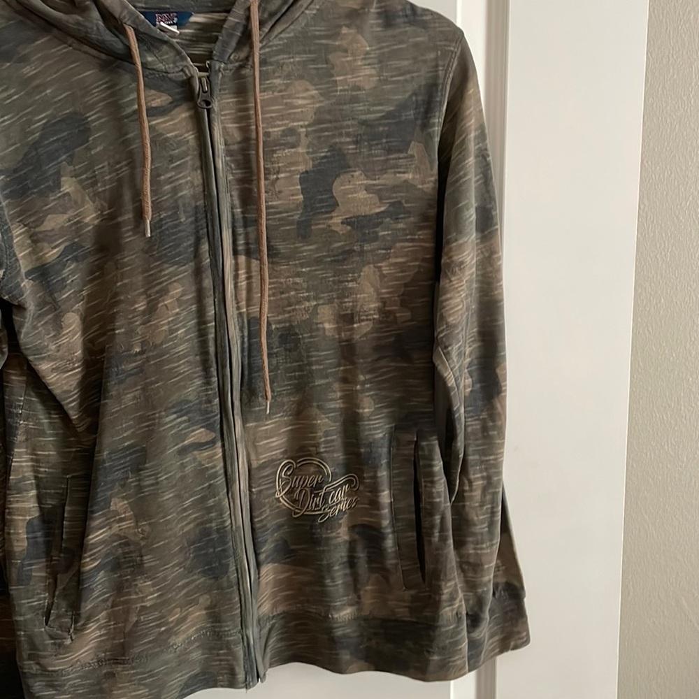 Hooded light weight jacket  Super Dirt Series, camo  zip up front excellent